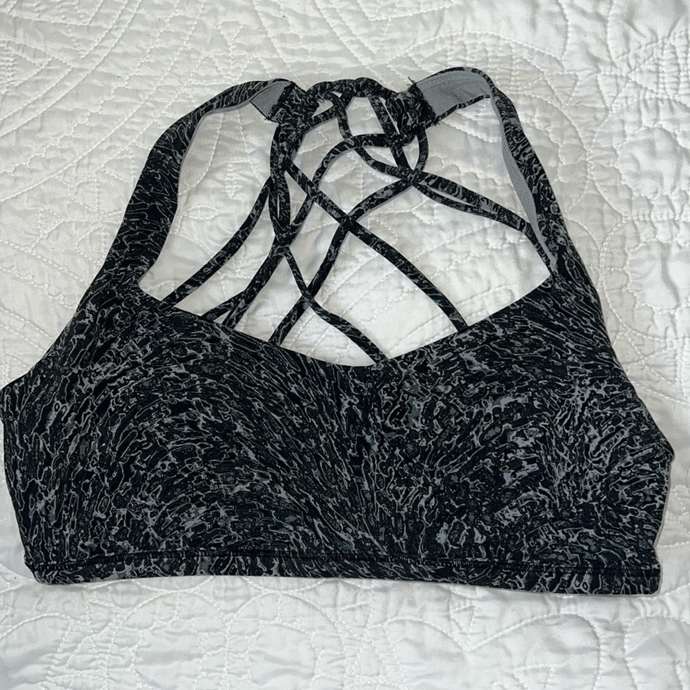 LULULEMON BRA! Worn once! Size 6